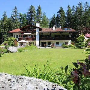 Vakantiehuis Alpenchalet Zum Jeremia, Grainau